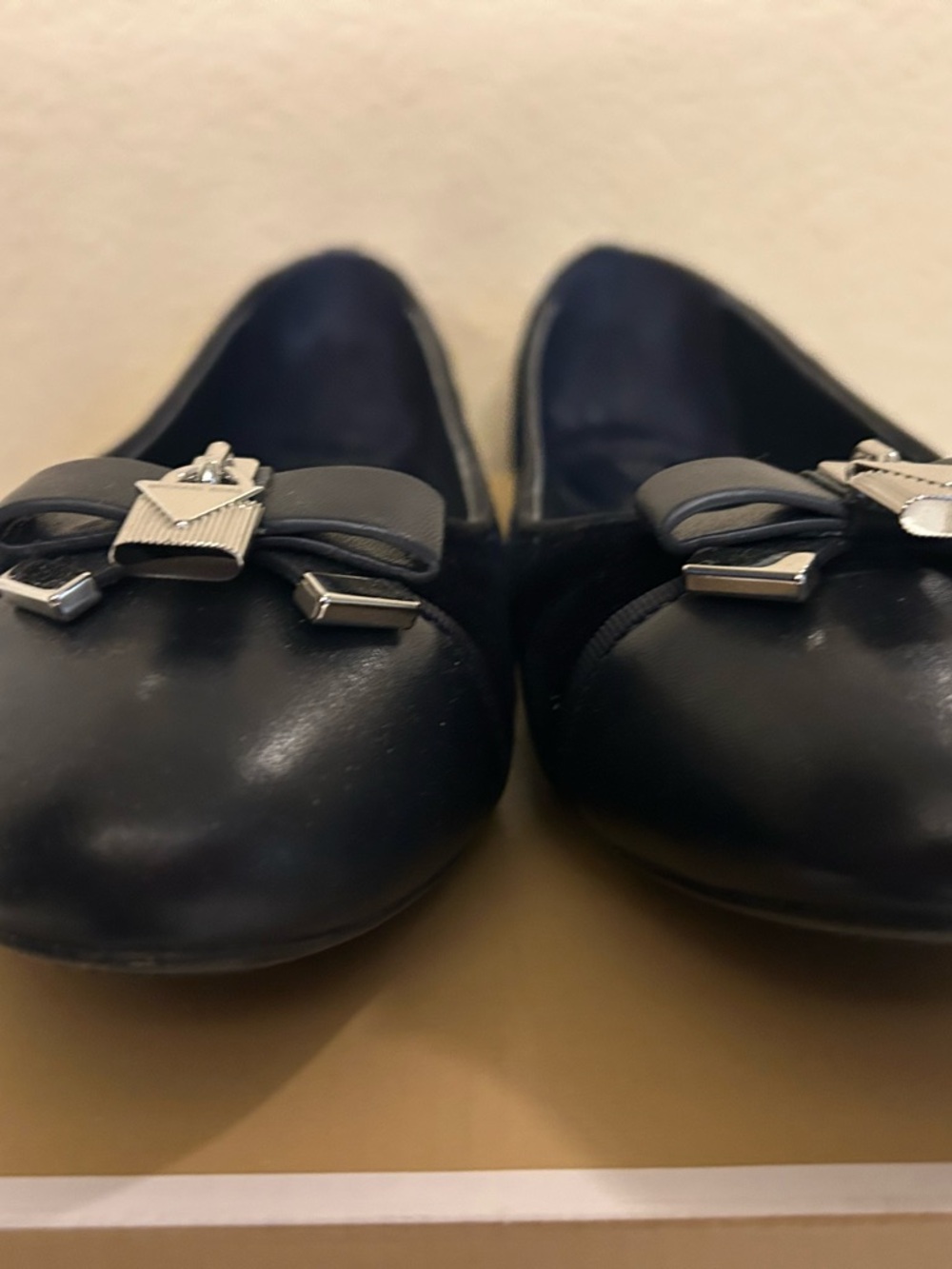 Michael Kors Blue Velvet Ballet Flats with Bow and Charm - Picture 3 of 4